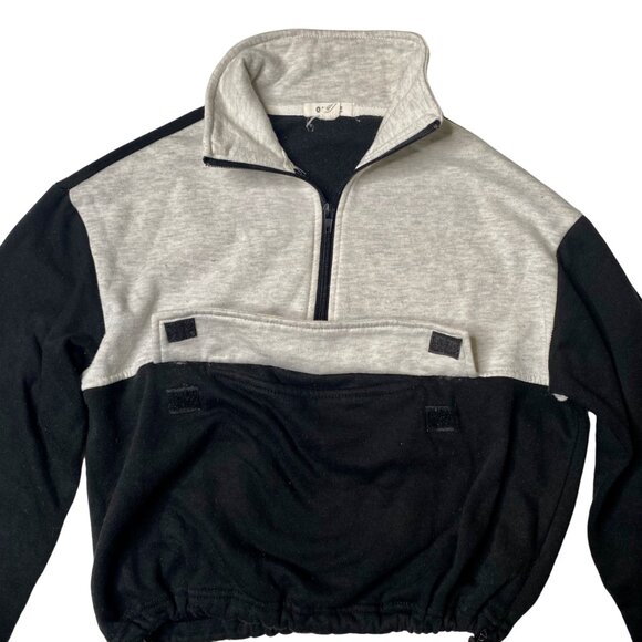 Garage Women's Cropped Pullover in Grey and Black, size Extra Small - Picture 2 of 10